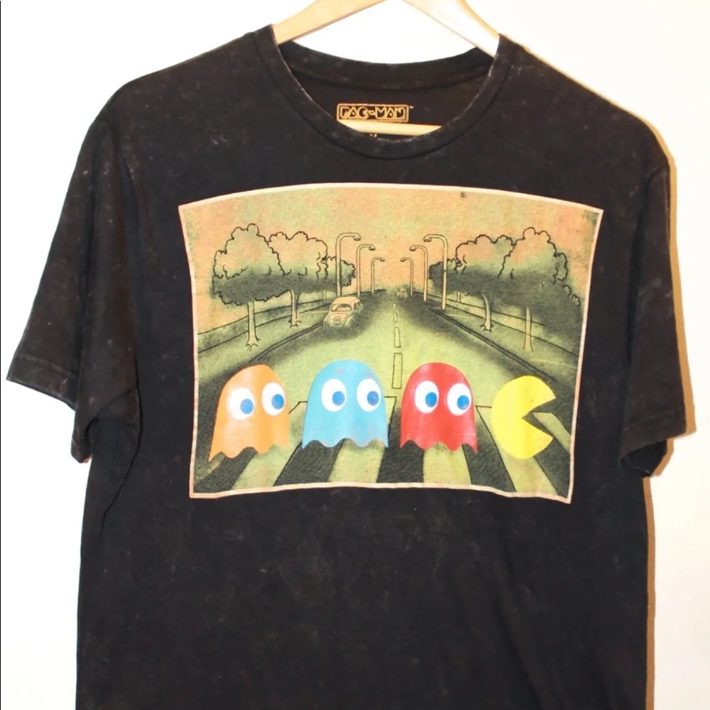NWOT PACMAN Black Men's T-shirt Medium Distress 100% Cotton